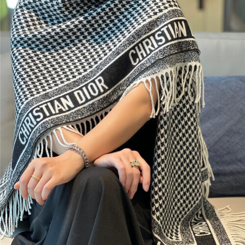 High Quality Luxury Dior Houndstooth Black And White Reversible Shawl product detail