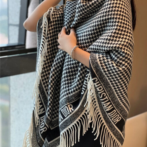 High Quality Luxury Dior Houndstooth Black And White Reversible Shawl product detail