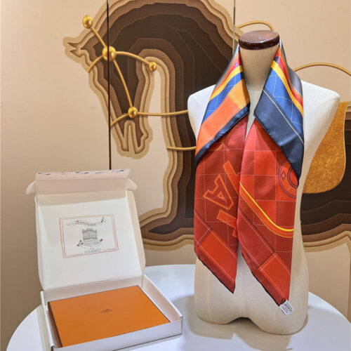 High Quality Luxury Hermes “Saddle Pad” 90Cm Reversible Square Scarf alternate view