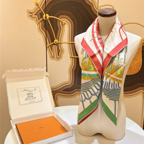 High Quality Luxury Hermes 90Cm Reversible Square Towel – Style 26180 alternate view