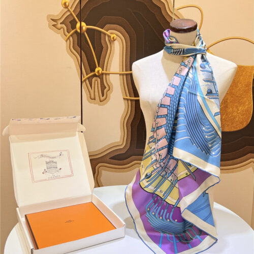 High Quality Luxury Hermes 90Cm Reversible Square Towel – Style 26181 alternate view
