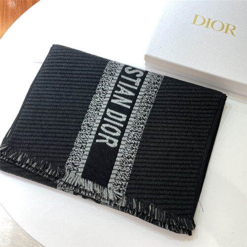 High Quality Luxury Dior Preppy Style Reversible Scarf product detail