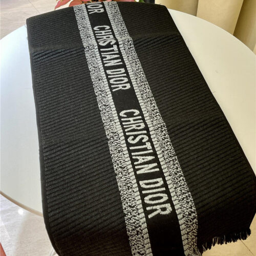 High Quality Luxury Dior Preppy Style Reversible Scarf product detail