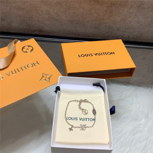 High Quality Luxury Louis Vuitton Green Half Diamond Bracelet – Style 51133 product detail