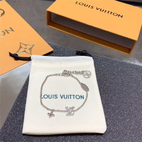 High Quality Luxury Louis Vuitton Green Half Diamond Bracelet – Style 51133 alternate view
