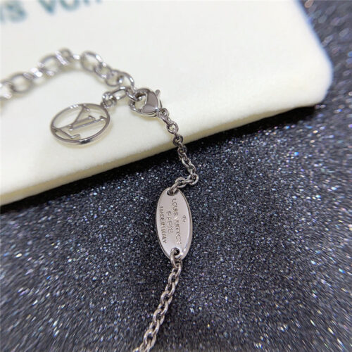 High Quality Luxury Louis Vuitton Green Half Diamond Bracelet – Style 51133 product detail
