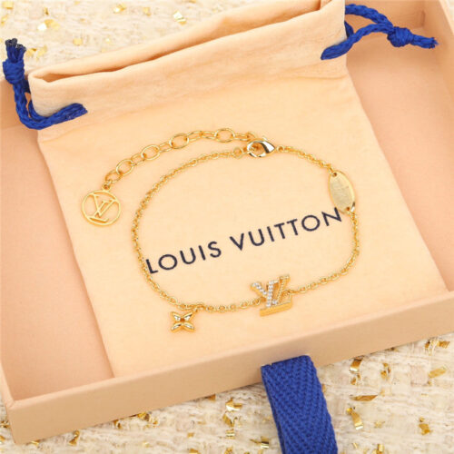 High Quality Luxury Louis Vuitton Green Half Diamond Bracelet