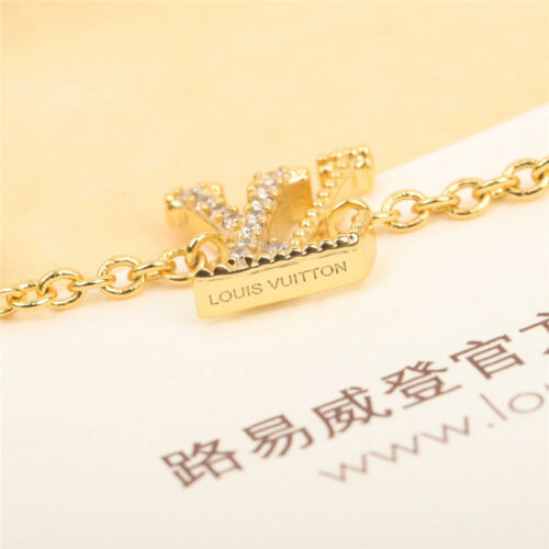 High Quality Luxury Louis Vuitton Green Half Diamond Bracelet product detail
