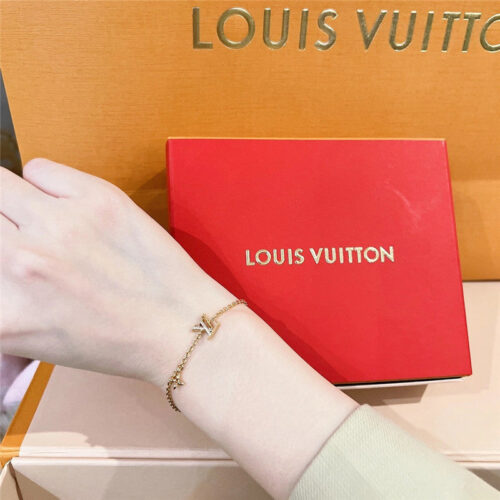High Quality Luxury Louis Vuitton Green Half Diamond Bracelet product detail
