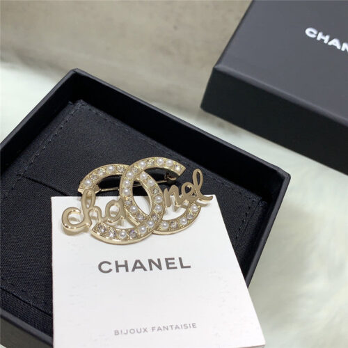 High Quality Luxury Chanel Double C Letter Brooch