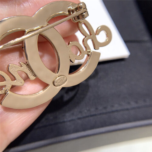 High Quality Luxury Chanel Double C Letter Brooch product detail