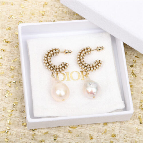 High Quality Luxury Dior Baroque Full Pearl Ear Hooks