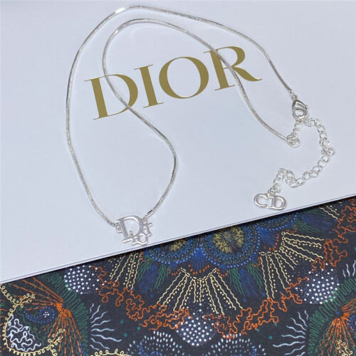 High Quality Luxury Dior Silver Letter Bracelet product detail