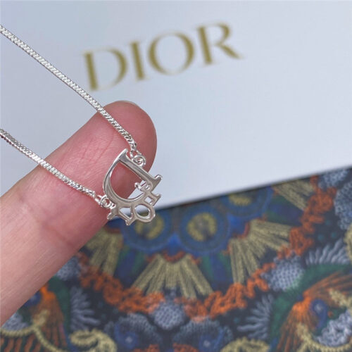 High Quality Luxury Dior Silver Letter Bracelet product detail