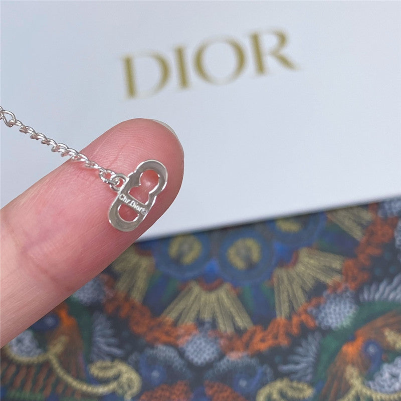 High Quality Luxury Dior Silver Letter Bracelet product detail