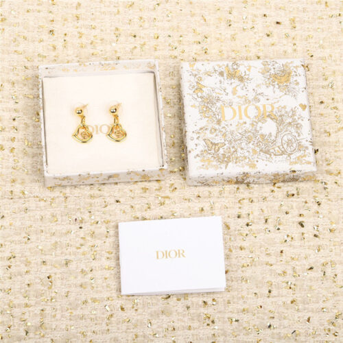 High Quality Luxury Dior Heart Earrings alternate view