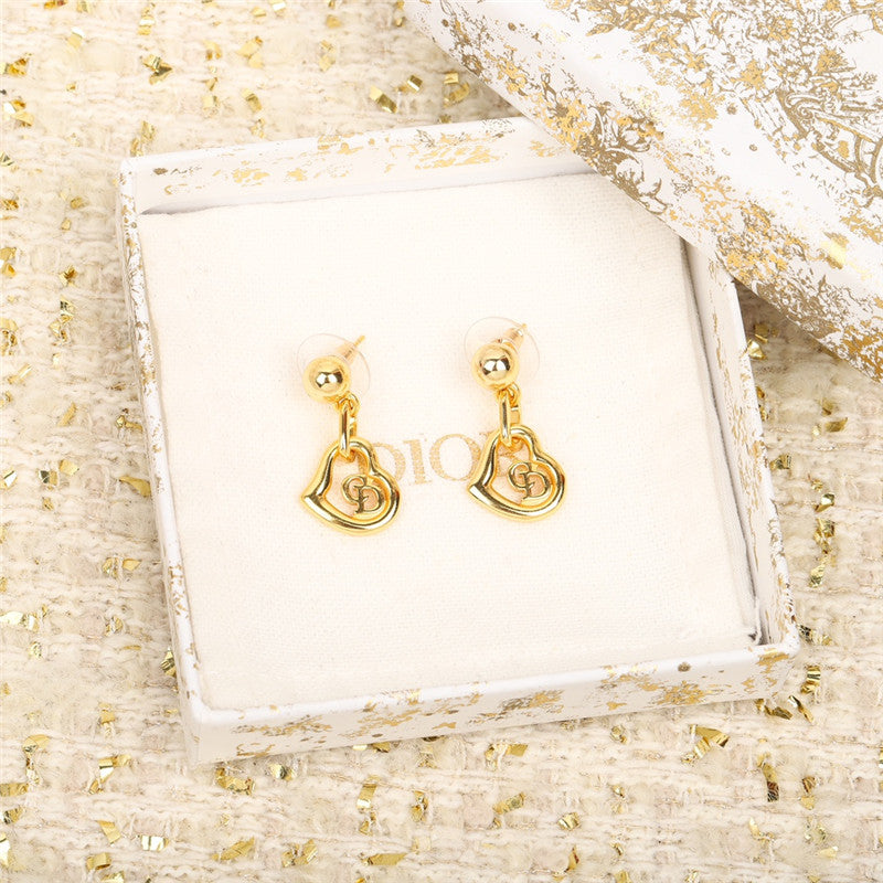 High Quality Luxury Dior Heart Earrings