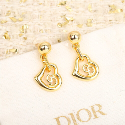 High Quality Luxury Dior Heart Earrings product detail