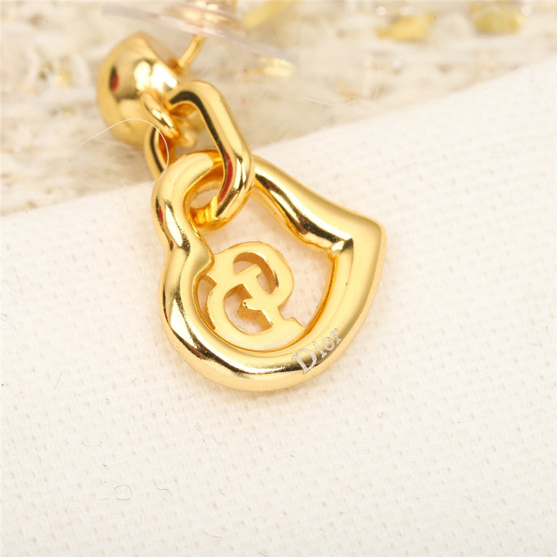 High Quality Luxury Dior Heart Earrings product detail