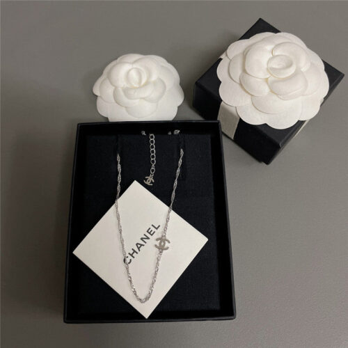 High Quality Luxury Chanel Twist Chain Necklace Earrings