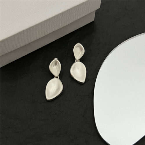 High Quality Luxury Celine New Earrings product detail