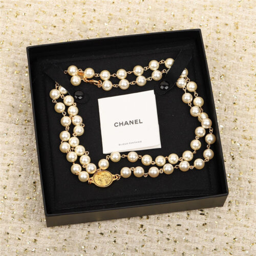 High Quality Luxury Chanel Gold Coin Pearl Long Chain alternate view