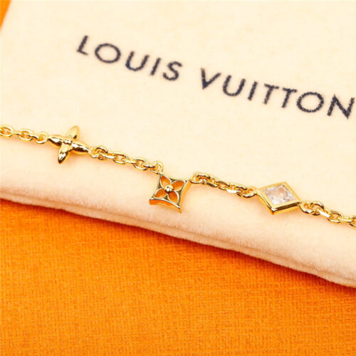 High Quality Luxury Louis Vuitton Multi-Element Bracelet product detail