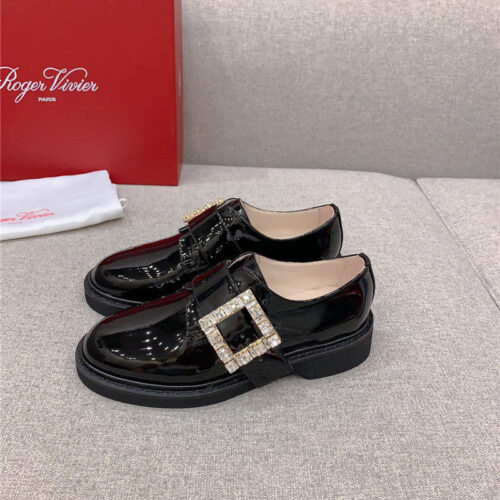 High Quality Luxury Roger Vivier New Patent Leather Diamond Buckle Loafers alternate view