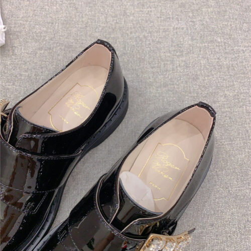 High Quality Luxury Roger Vivier New Patent Leather Diamond Buckle Loafers product detail