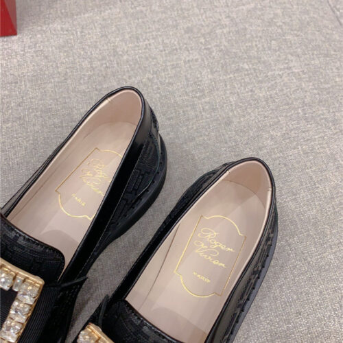 High Quality Luxury Roger Vivier New Patent Leather Diamond Buckle Loafers – Style 70388 product detail