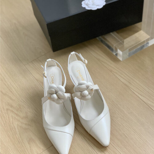 High Quality Luxury Chanel Camellia Thong Sandals alternate view