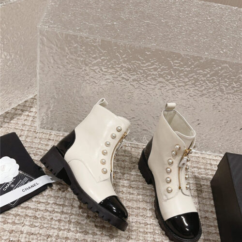 High Quality Luxury Chanel New Autumn And Winter Pearl Zipper Boots product detail