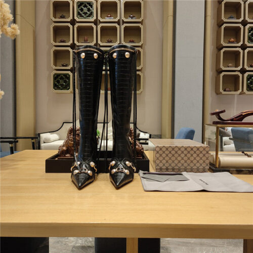 High Quality Luxury Balenciaga Metal Stud Le Cagloe Motorcycle Boots – Style 34339 product detail