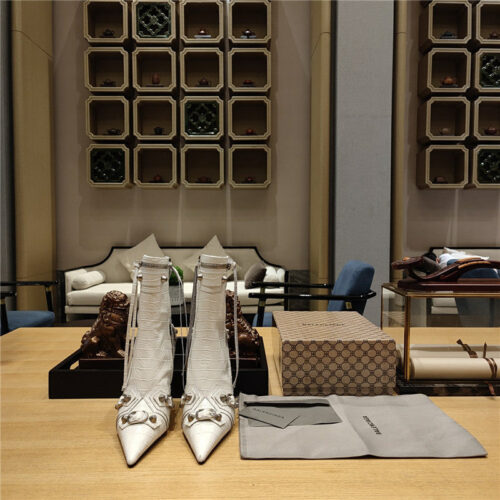 High Quality Luxury Balenciaga Metal Stud Le Cagloe Motorcycle Boots – Style 93091 product detail