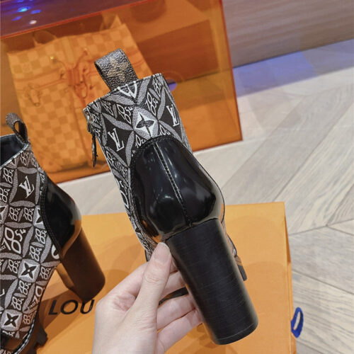 High Quality Luxury Louis Vuitton New Autumn And Winter High Heel Boots – Style 95715 product detail