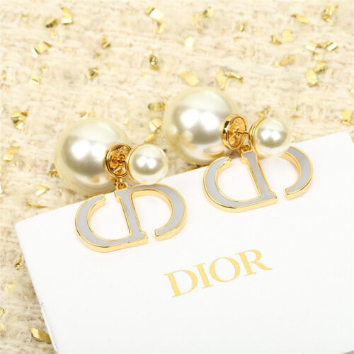 High Quality Luxury Dior Cd Pearl Earrings alternate view