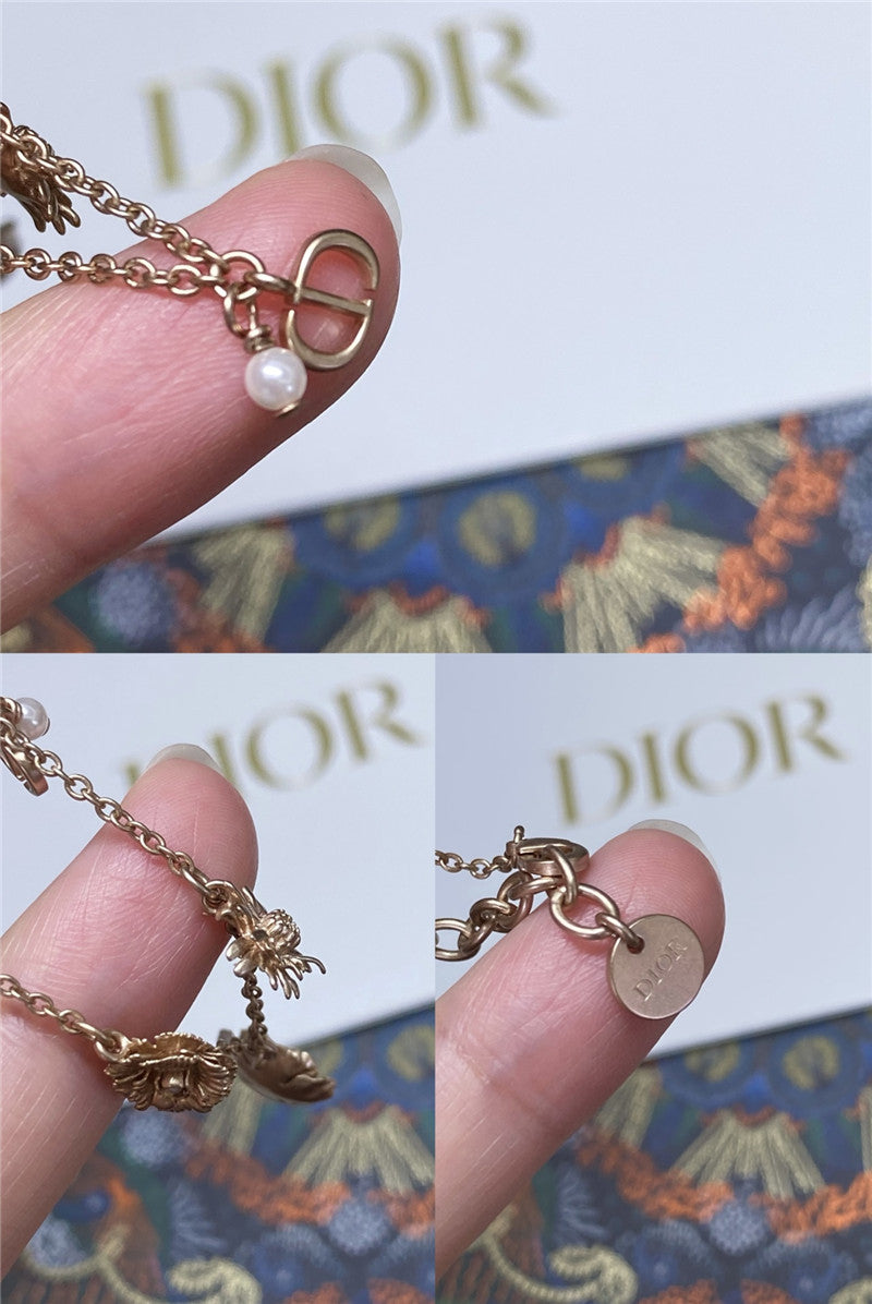 High Quality Luxury Dior Floral Bracelet product detail