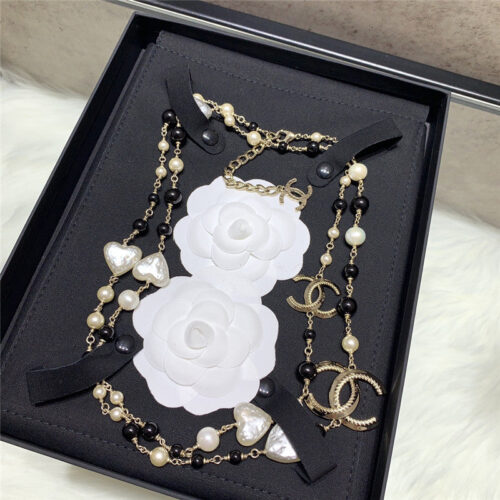 High Quality Luxury Chanel Double C Love Sweater Long Chain alternate view