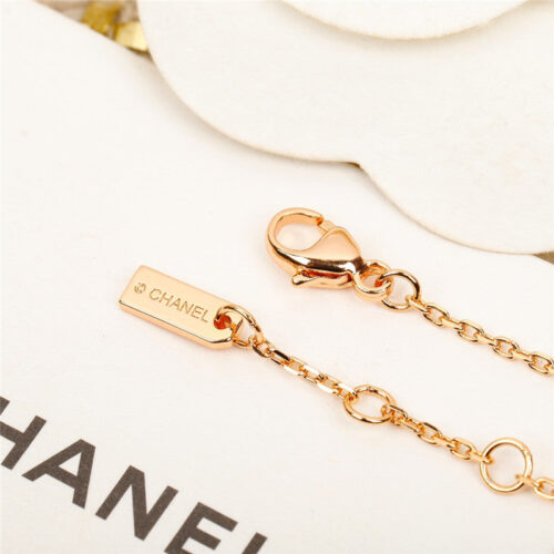 High Quality Luxury Chanel New N. 5 Necklace – Style 50264 product detail