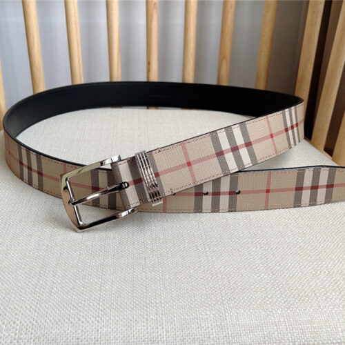 High Quality Luxury Burberry Belt Loop Engraved With Burberry Check