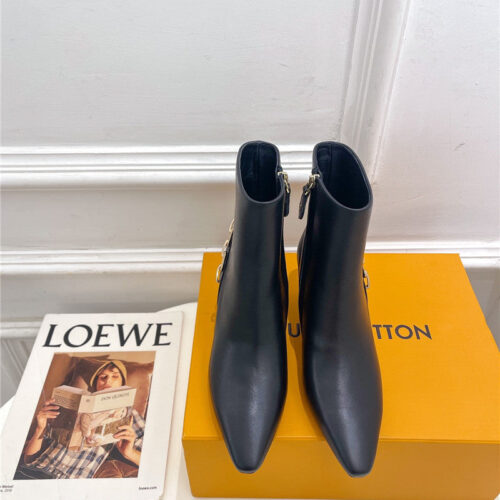 High Quality Luxury Louis Vuitton Small Square Toe Metal Heel Boots – Style 85667 product detail