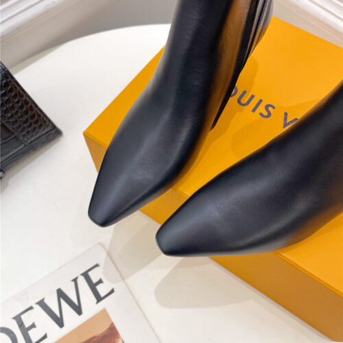 High Quality Luxury Louis Vuitton Small Square Toe Metal Heel Boots – Style 85667 product detail