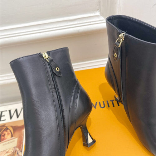 High Quality Luxury Louis Vuitton Small Square Toe Metal Heel Boots – Style 85667 product detail