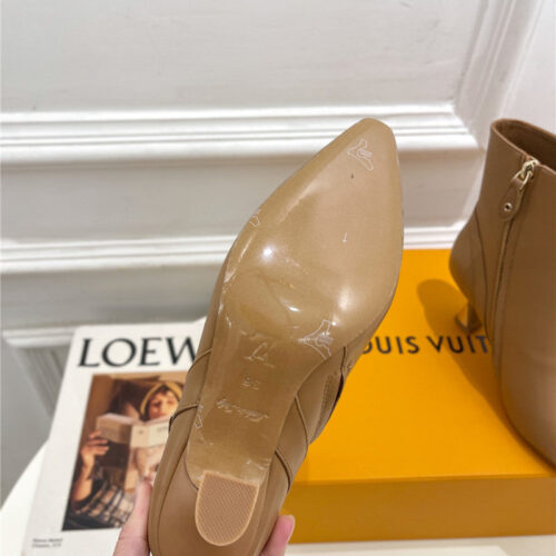 High Quality Luxury Louis Vuitton Small Square Toe Metal Heel Boots – Style 75491 product detail