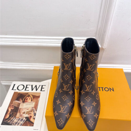 High Quality Luxury Louis Vuitton Small Square Toe Metal Heel Boots – Style 98083 product detail