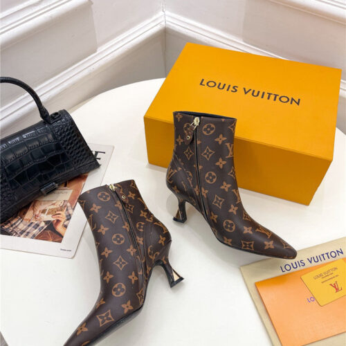 High Quality Luxury Louis Vuitton Small Square Toe Metal Heel Boots – Style 98083 product detail