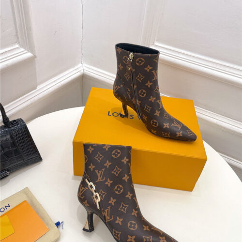 High Quality Luxury Louis Vuitton Small Square Toe Metal Heel Boots – Style 98083 product detail
