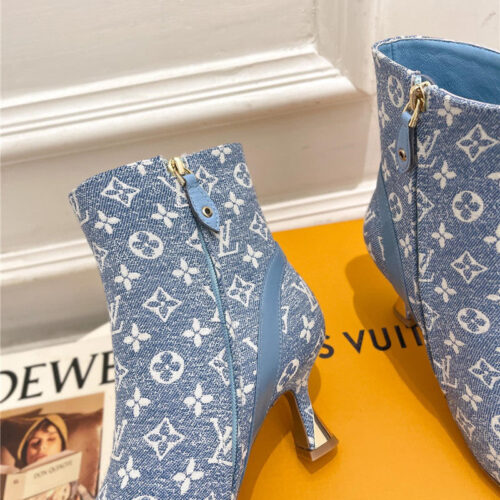 High Quality Luxury Louis Vuitton Small Square Toe Metal Heel Boots – Style 56835 product detail