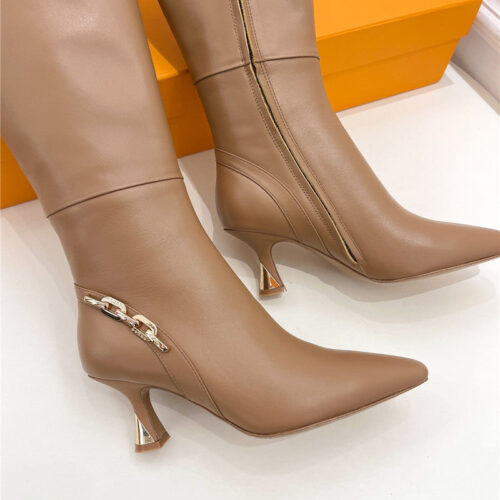 High Quality Luxury Louis Vuitton Small Square Toe Metal Heel Boots – Style 50595 product detail
