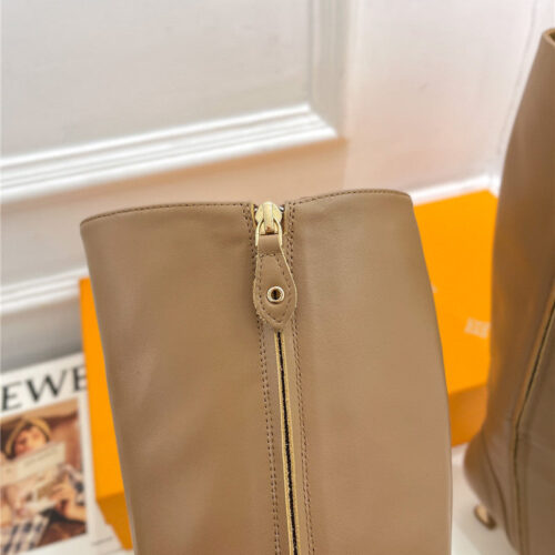 High Quality Luxury Louis Vuitton Small Square Toe Metal Heel Boots – Style 50595 product detail